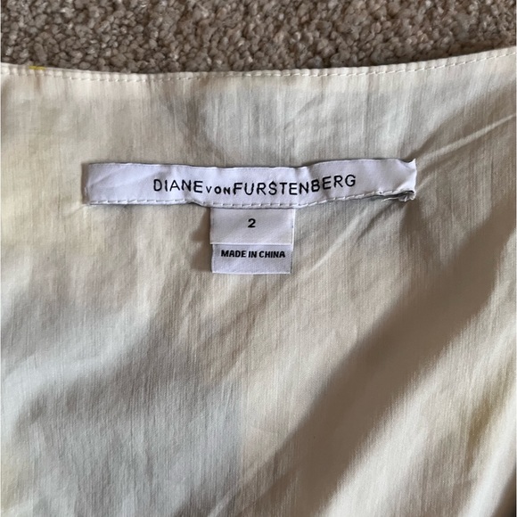 DIANE VON FURSTENBURG BLUE YELLOW AND WHITE WATERCOLOR COTTON WRAP DRESS SIZE 2 - Picture 6 of 10